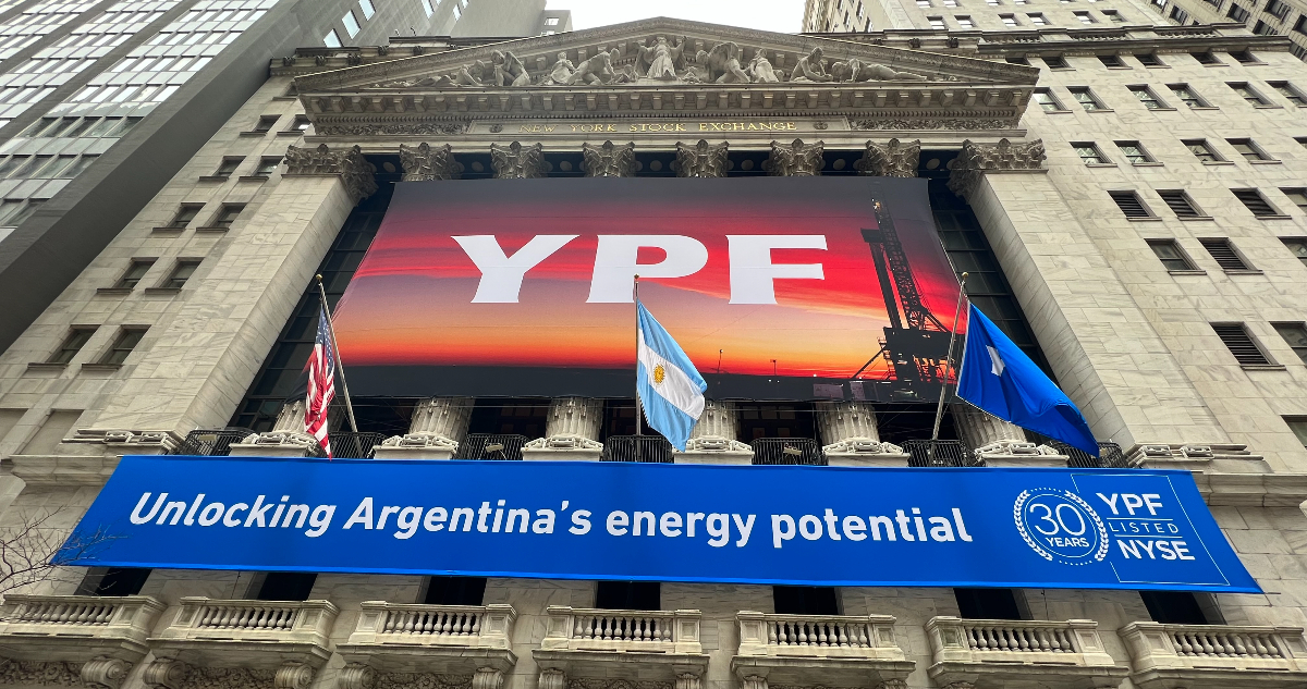 Las empresas argentinas caen en la Bolsa de NY durante el primer día hábil de Milei como presidente