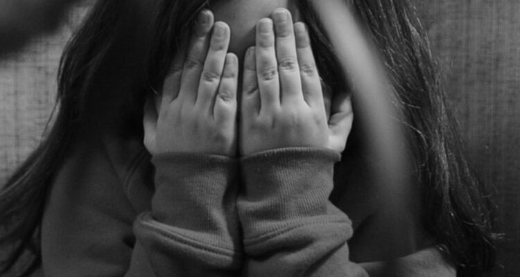 Sujeto pasará 7 años en la cárcel por abuso sexual reiterado contra una menor en Recoleta