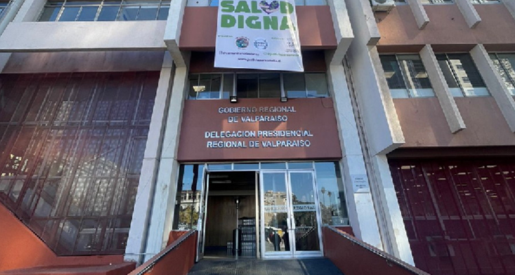 Valparaíso: DOM ordena a organismos de gobierno y regionales abandonar edificio y regularizar permiso