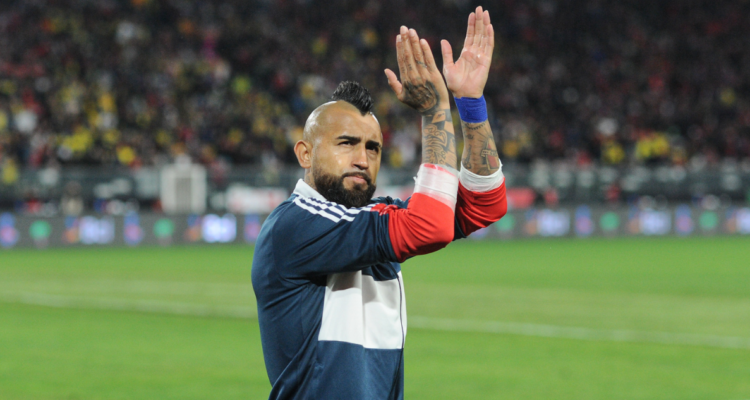Aseguran que elenco sudamericano entró en conversaciones con Arturo Vidal.