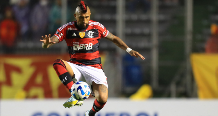 Arturo Vidal se podría alejar de Colo Colo y arribar a un gigante elenco sudamericano.