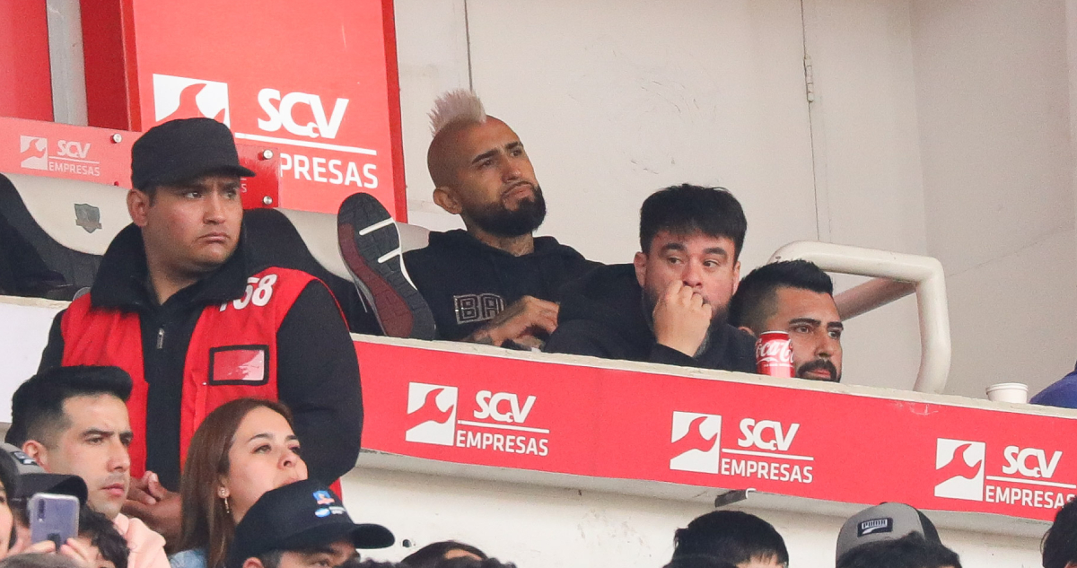Arturo Vidal dispara trabas