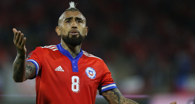 Arturo Vidal está generando grandes problemas en Colo Colo.