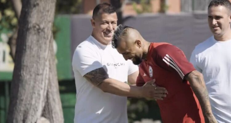 La ‘reunión secreta’ de Vidal, Almirón y Morón que ilusiona a hinchas de Colo Colo: fue en Pinto Durán