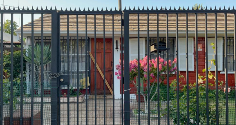 Adulta mayor sufre asalto en Ñuñoa: vecinos ahuyentaron a delincuentes