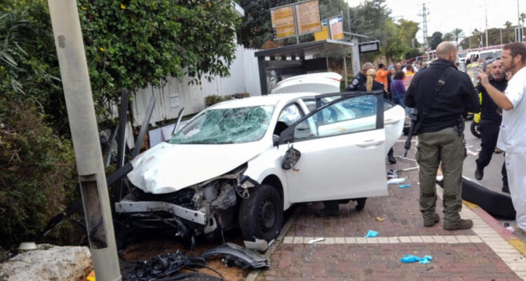 Una mujer muerta y una docena de heridos deja atentado con atropello múltiple en ciudad israelí