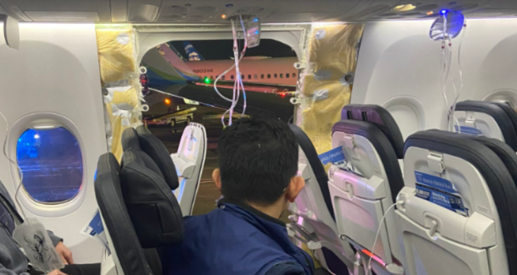 Avión pierde su fuselaje en EEUU