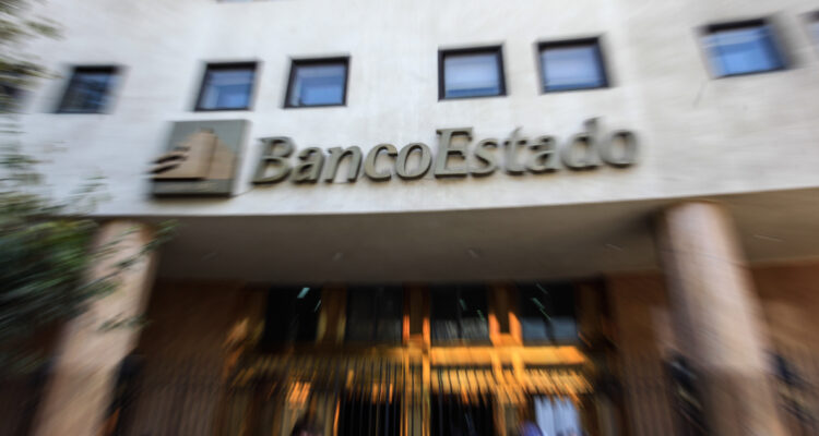 Por poco tiempo: BancoEstado extiende hipotecazo en el que ofrece dividendo hasta $150 mil más barato