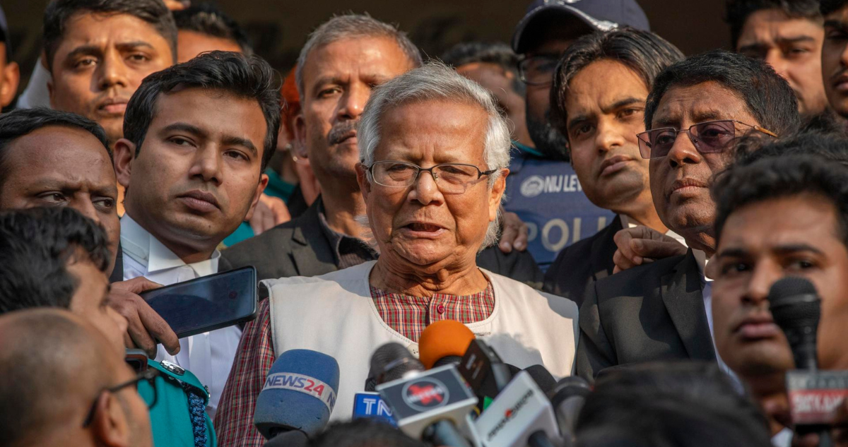 Bangladesh condena a 6 meses de cárcel al Premio Nobel de la Paz