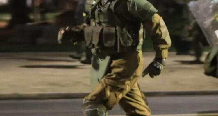 Carabinero arriesga 12 años de cárcel por dejar sin visión en un ojo a joven durante estallido social