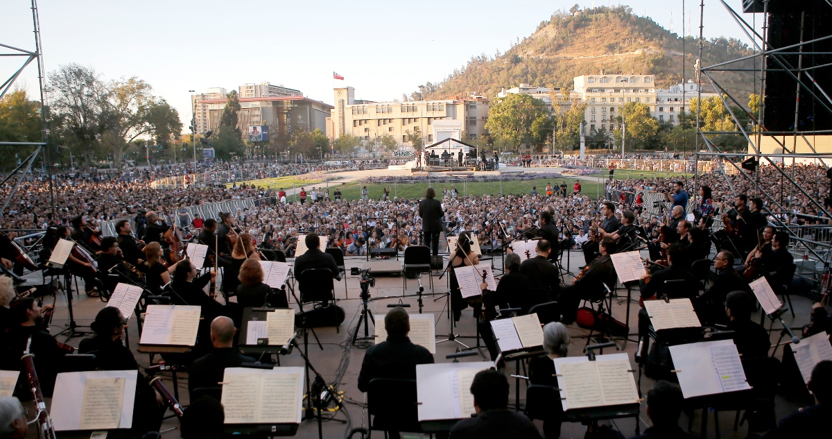 “Carmina Burana” con Sinfónica Nacional y Coro de la U. de Chile se presentará gratis en cinco comunas