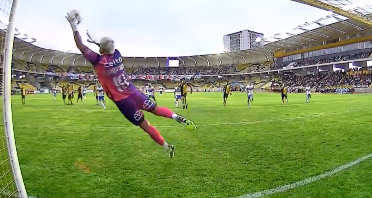 Coquimbo y Católica igualan en la Copa de Verano 2024.