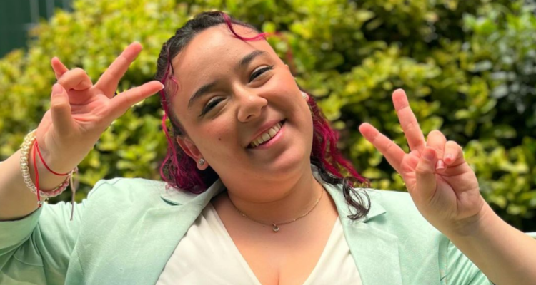 Christell Rodríguez tras su titulación de fonoaudiologa