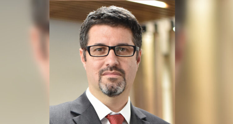 Gobierno nomina a economista jefe del Santander como consejero de Banco Central: Senado deberá definir