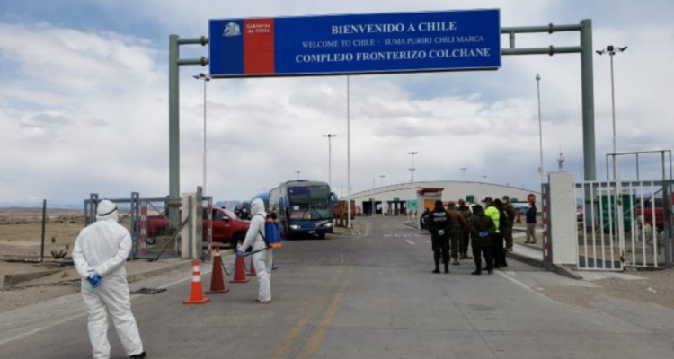 Con alcohol y en horario laboral: instruyen sumario por presunta fiesta en paso fronterizo de Colchane