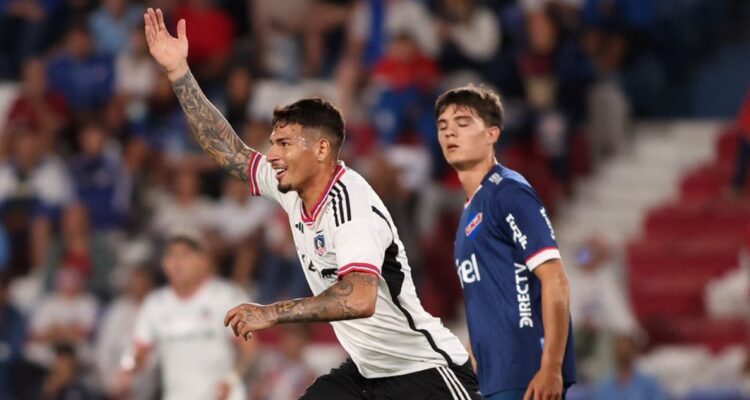 Colo Colo venció a Nacional en Uruguay