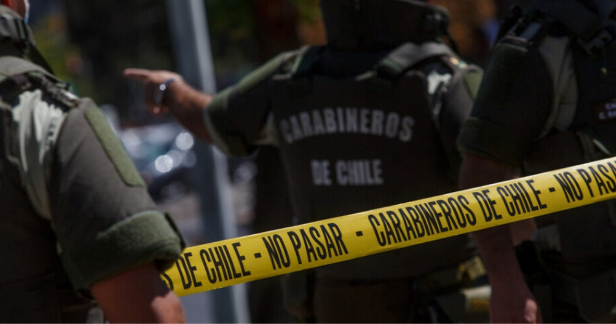 Delincuentes roban camioneta municipal en comuna de Los Lagos: la dejaron abandonada en sector rural