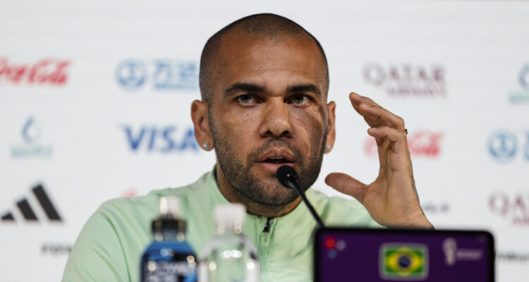 Dani Alves justifica violación borracho