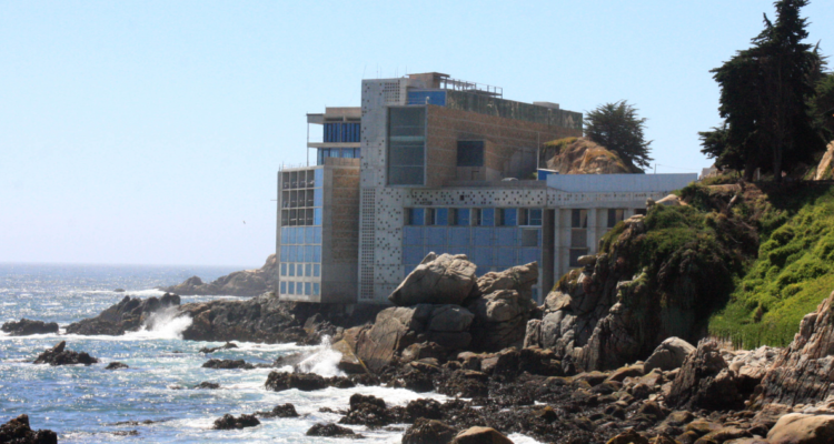 Imagen de Hotel Punta Piqueros tras decretarse su demolición