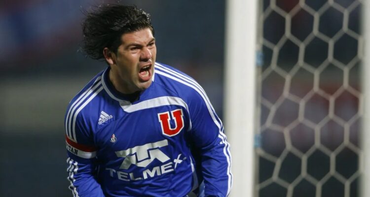 Marcelo Salas jugando por La U.
