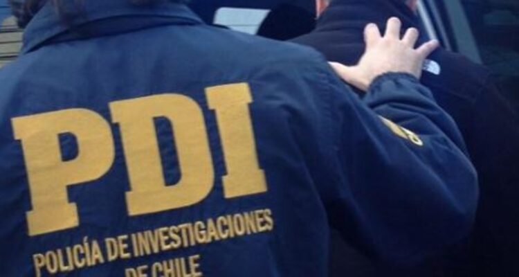 Detienen a padre de Martín Pradenas