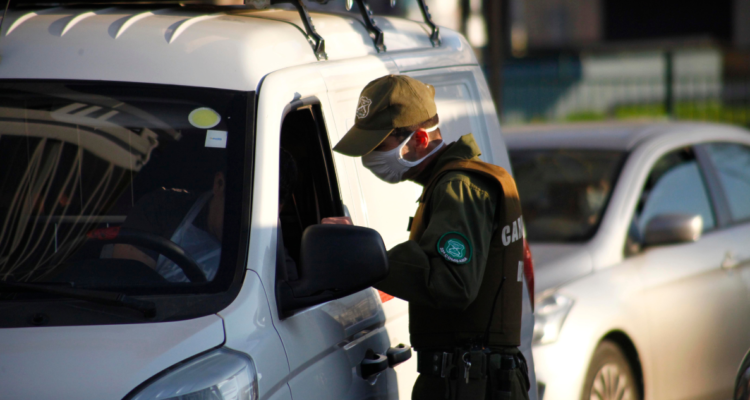 Dos carabineros fueron atropellados en medio de un control policial en Calama