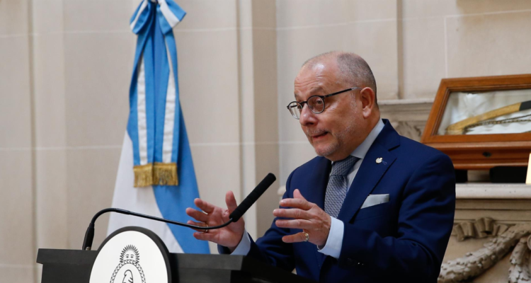 embajador argentino