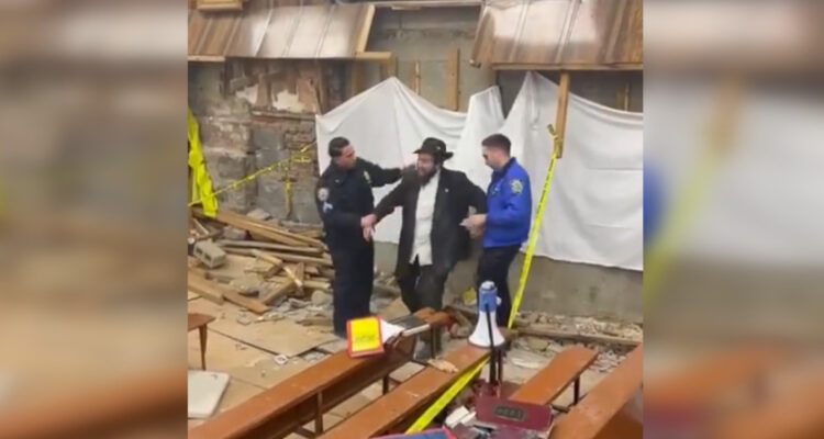 Escándalo en sinagoga de Nueva York: hallan túneles subterráneos secretos para “baños de purificación”