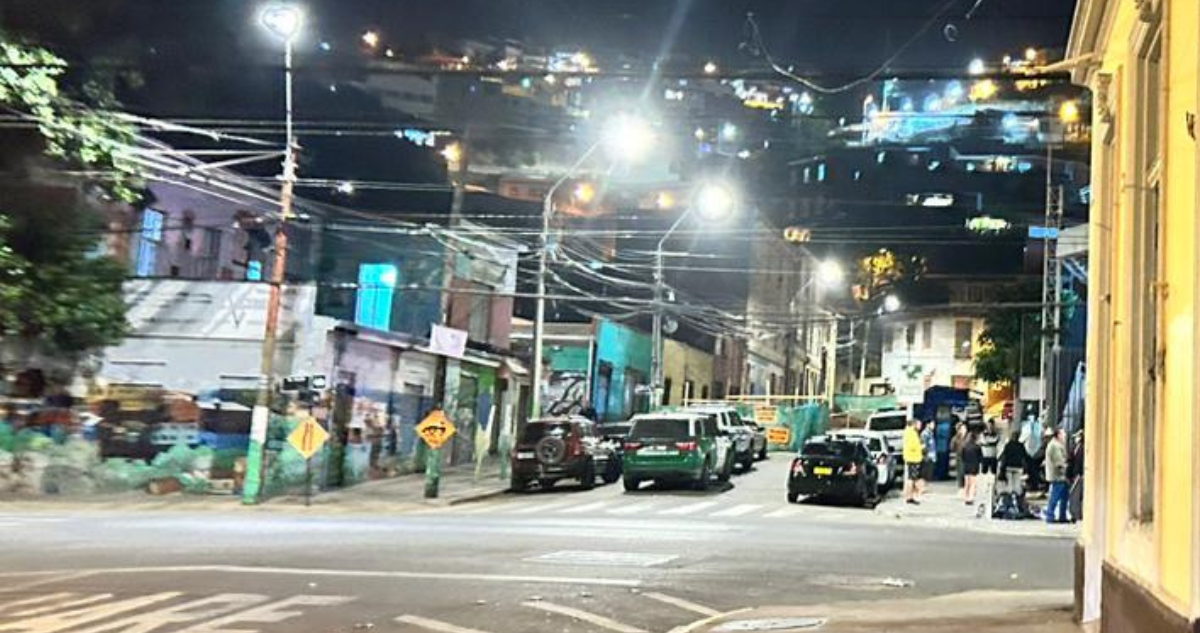 Matan a golpes a hombre en pleno centro de Valparaíso: habrían dos personas detenidas