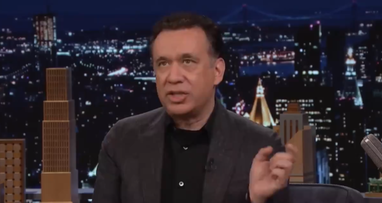 Fred Armisen imitando acento chileno
