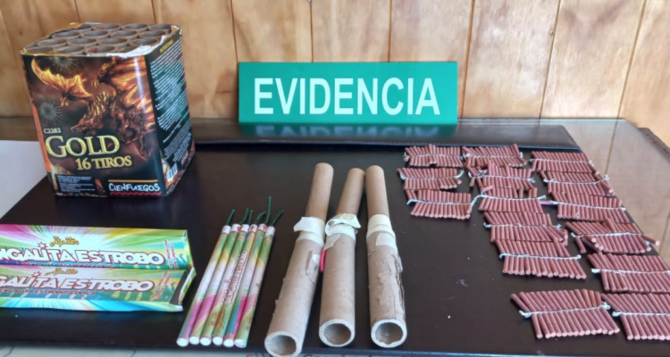 Fuegos artificiales incautados en Lago Ranco