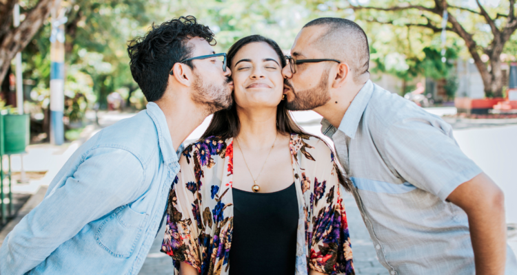 Estudio de Ashley Madison: Mujeres de la Generación Z experimentan más su sexualidad que los hombres