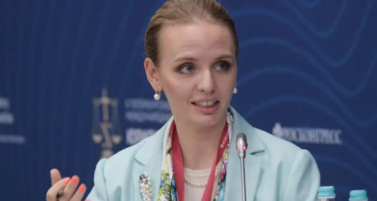 La polémica e inédita entrevista de una de las hijas de Putin: No habló ni su padre ni de la guerra