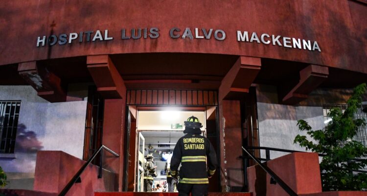 Acusan que aún no reparan pabellones quemados del Hospital Calvo Mackenna: reparación tardará 9 meses