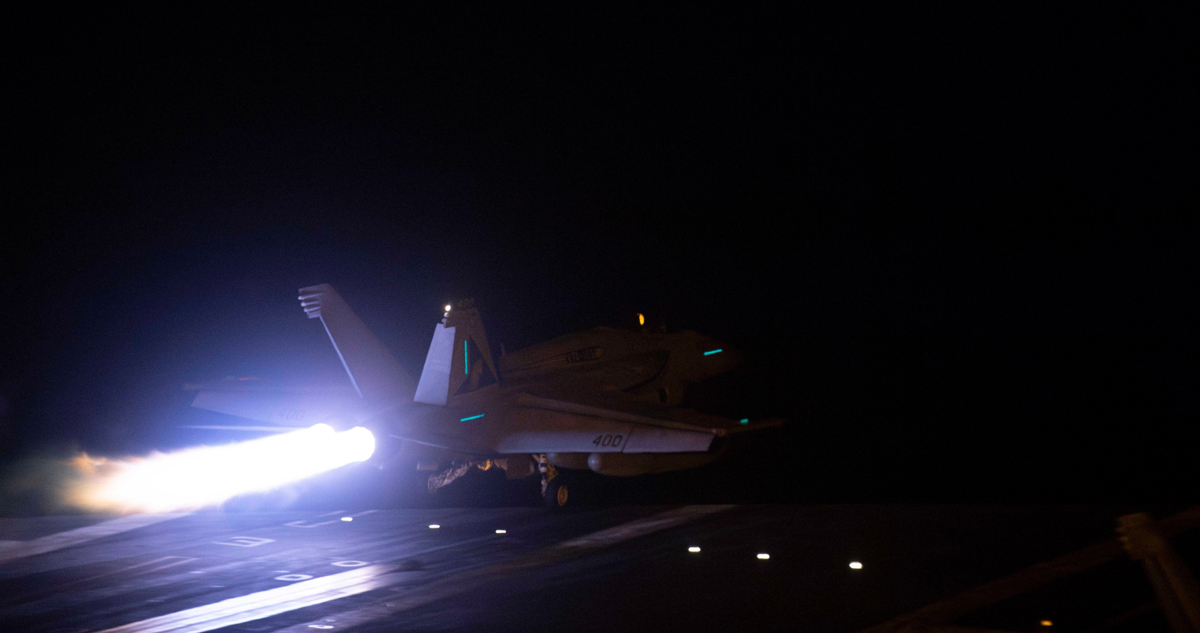 Hutíes cifran en cinco los muertos por bombardeos de EEUU y Reino Unido en Yemen