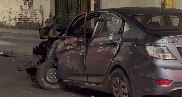 Muere hombre herido a bala que era trasladado en auto al hospital en Independencia: vehículo chocó