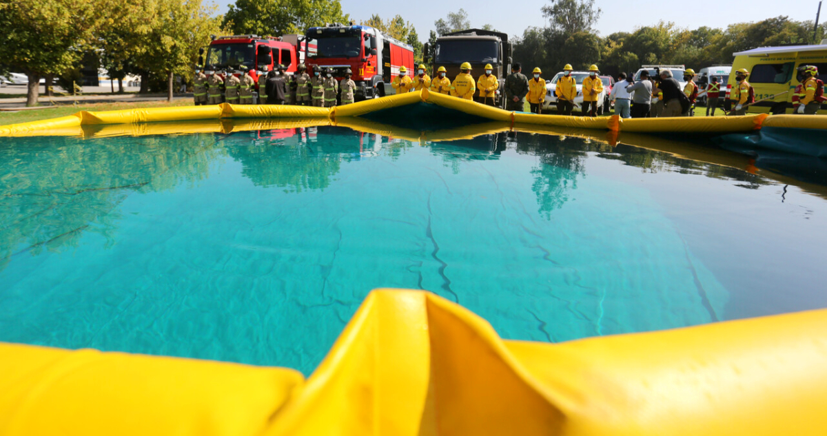 Instalan piscina para 20 mil litros para el combate de incendios forestales en Valdivia