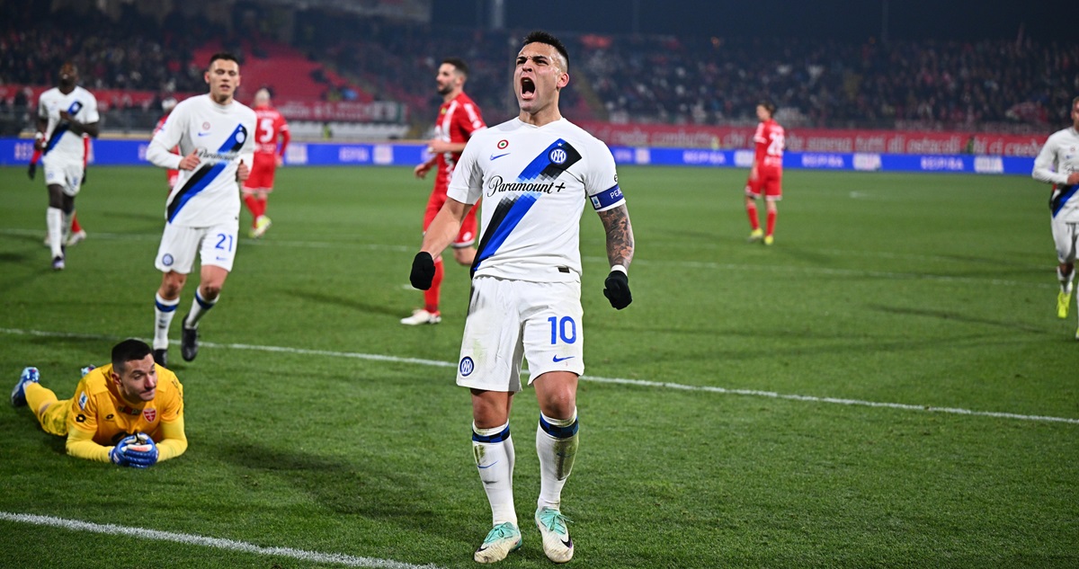 Inter aplastó a Monza y sigue líder de la Serie A.