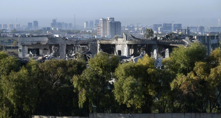 La casa destruida del empresario kurdo Peshraw Dizayee, quien murió en el ataque en Irak