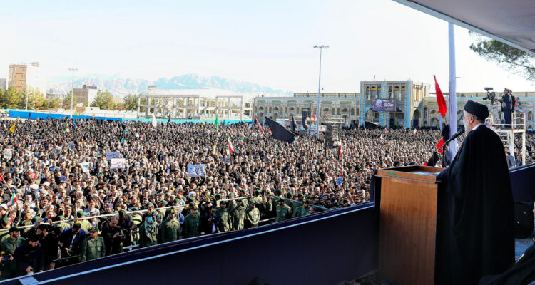 Irán jura venganza por atentado suicida y advierte que Hamás supondrá el “fin del régimen sionista”