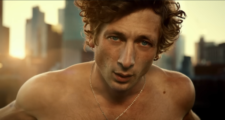 Jeremy Allen White en su comercial para Calvin Klein