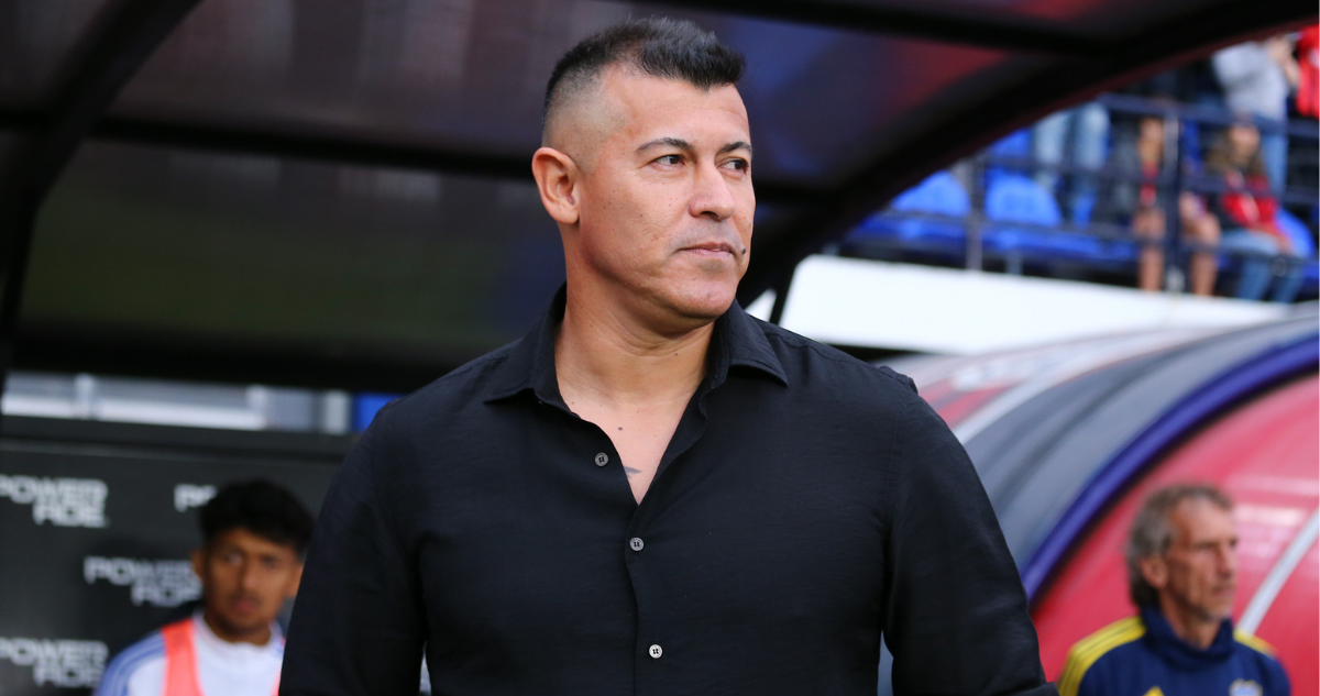 Jorge Almirón y los dos refuerzos casi abrochados de Colo Colo.