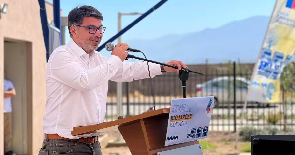 Proveedor municipal pagó auto de alcalde de Rancagua: era de Raúl Torrealba y costó $32 millones
