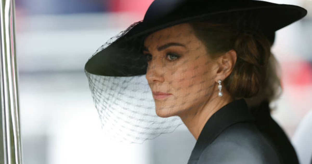 Kate Middleton deja hospital tras compleja cirugía abdominal: William quedara al cuidado de sus hijos