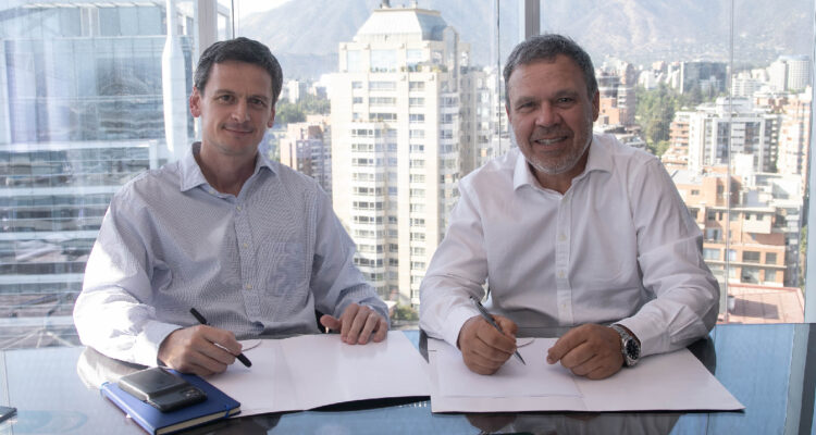 izquierda: Manuel Ossa, Head of Private Credit de Toesca derecha: Carlos Baudrand, representante de Petra y Bluecompass, principales accionistas de Latam Trade Capital