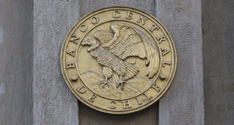 Placa con el logo del Banco Central