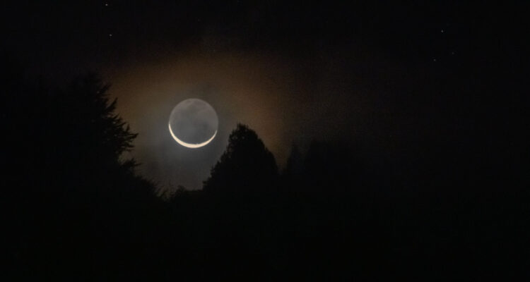 Astrofotógrafo registró impresionante acercamiento entre la Luna y Venus: "Lloré haciendo las fotos"