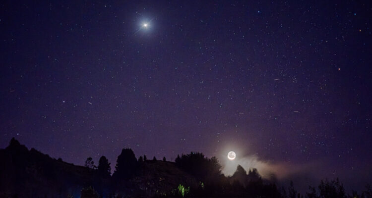 Astrofotógrafo registró impresionante acercamiento entre la Luna y Venus: "Lloré haciendo las fotos"