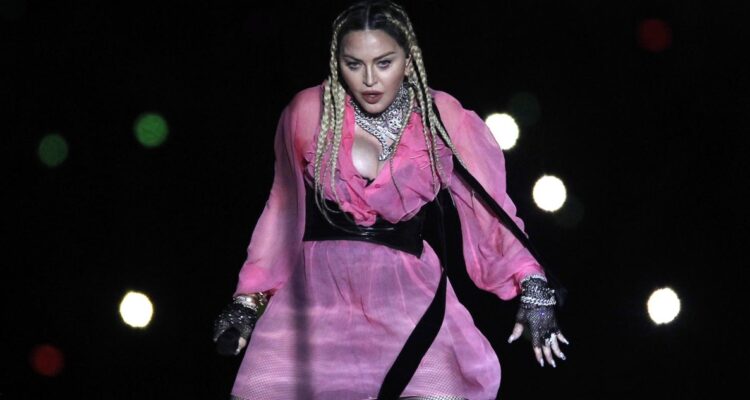 Madonna responde demanda por retraso de 2 horas : La acusan de “incumplimiento de contrato”