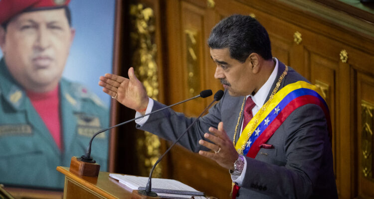 “Ponga la mirada en Caracas”: Maduro ofrece “asesoría en seguridad” por crisis carcelaria en Ecuador